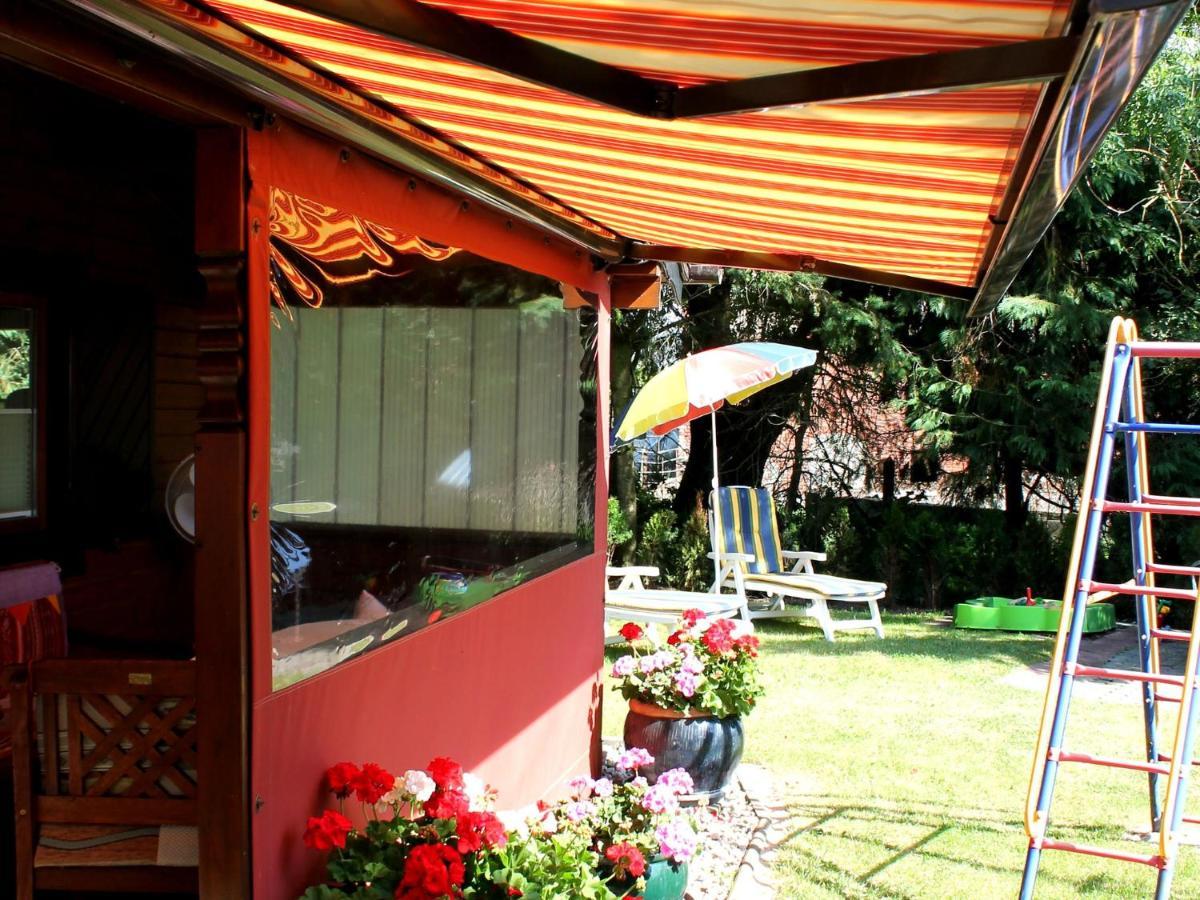 Pretty Bungalow In Neubukow With Garden, Roof Экстерьер фото